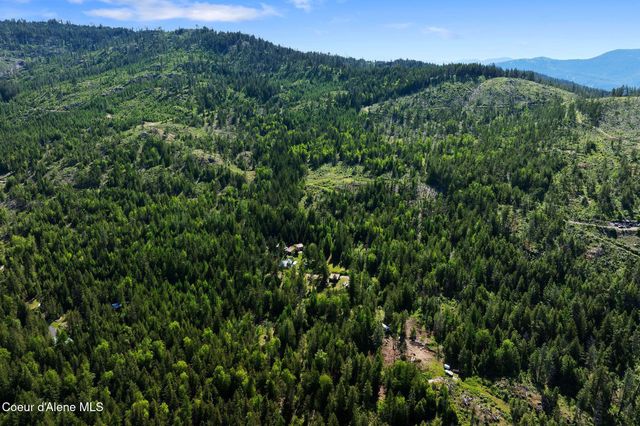 910 Otts Rd, Sagle, ID 83860