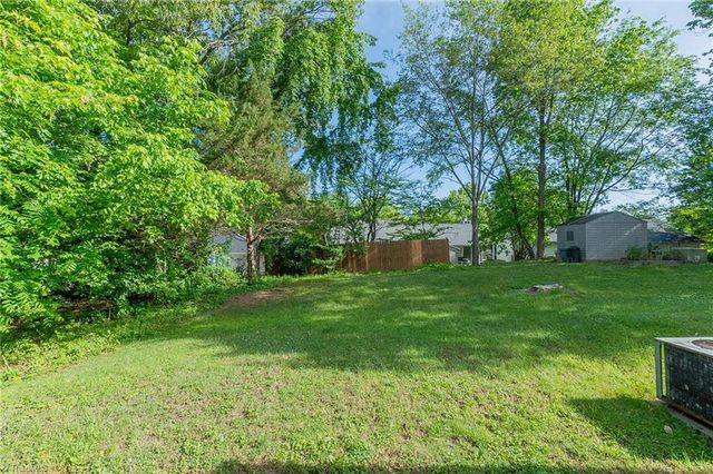 1907 Saffron Place, Winston-salem, NC 27127