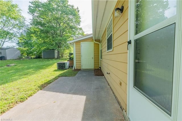 1907 Saffron Place, Winston-salem, NC 27127