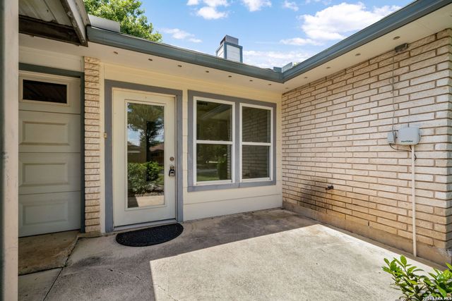 14102 Susancrest Drive, San Antonio, TX 78232