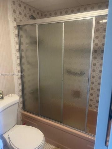 7797 Golf Cir Dr 310, Margate, FL 33063