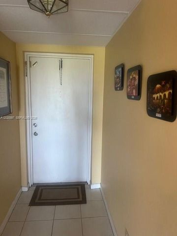 7797 Golf Cir Dr 310, Margate, FL 33063