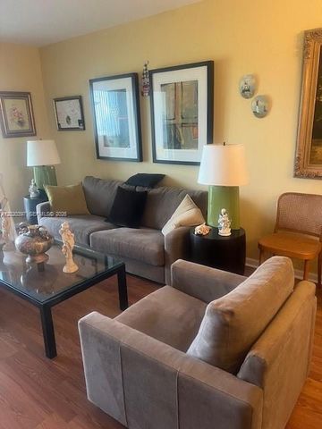 7797 Golf Cir Dr 310, Margate, FL 33063
