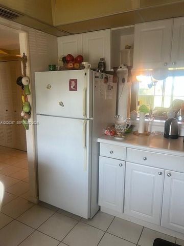 7797 Golf Cir Dr 310, Margate, FL 33063
