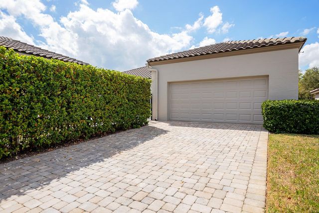 11802 WATERSTONE LOOP DRIVE, Windermere, FL 34786