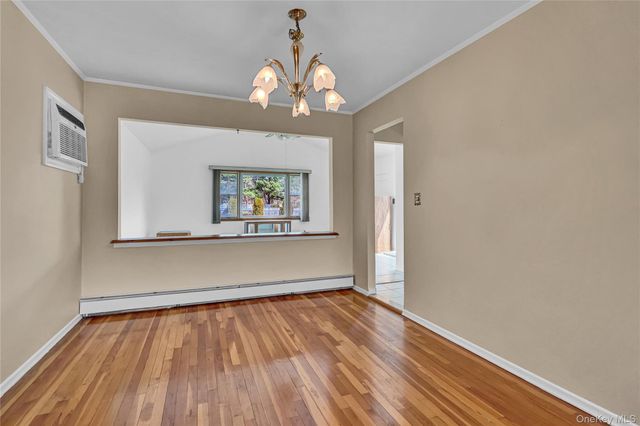 70 Martin Road N, Bethpage, NY 11714