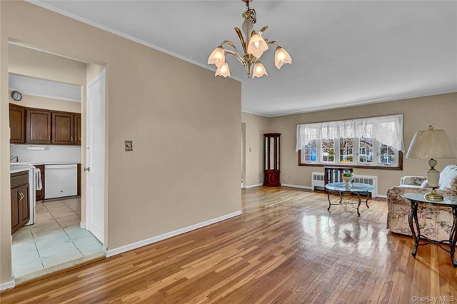 70 Martin Road N, Bethpage, NY 11714