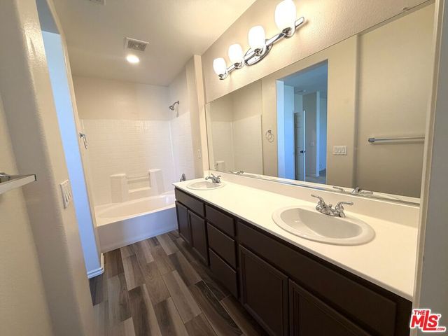 27030 Victoria Lane 76, Valencia, CA 91355