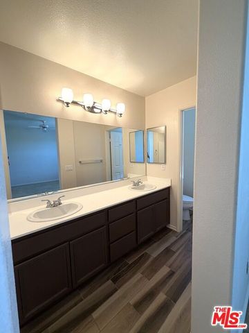 27030 Victoria Lane 76, Valencia, CA 91355