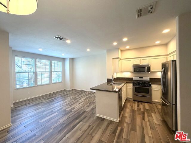 27030 Victoria Lane 76, Valencia, CA 91355