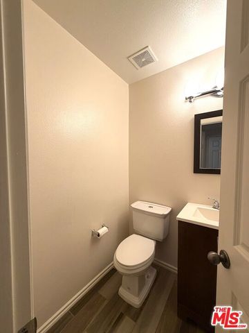 27030 Victoria Lane 76, Valencia, CA 91355