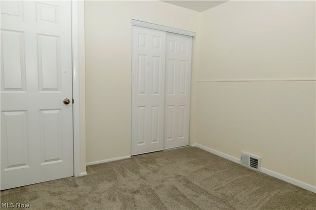 390 Lynne Drive, Sheffield Lake, OH 44054