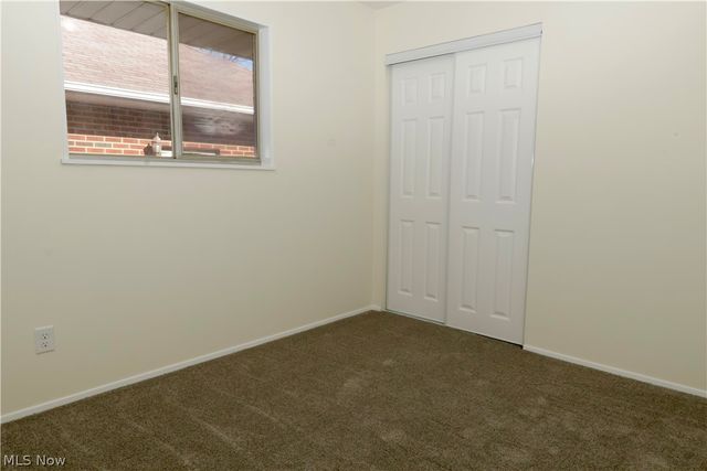 390 Lynne Drive, Sheffield Lake, OH 44054