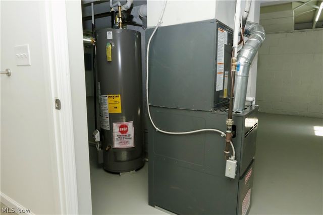 390 Lynne Drive, Sheffield Lake, OH 44054