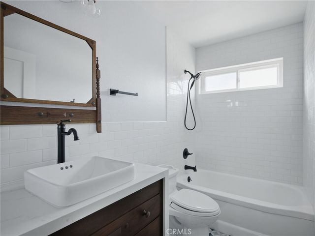 351 Sherwood, Redlands, CA 92373