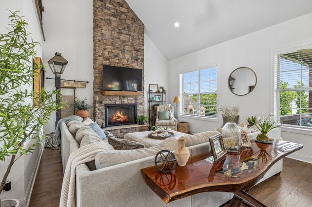 205 Moore Haven Cir, Lebanon, TN 37087