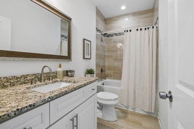 205 Moore Haven Cir, Lebanon, TN 37087