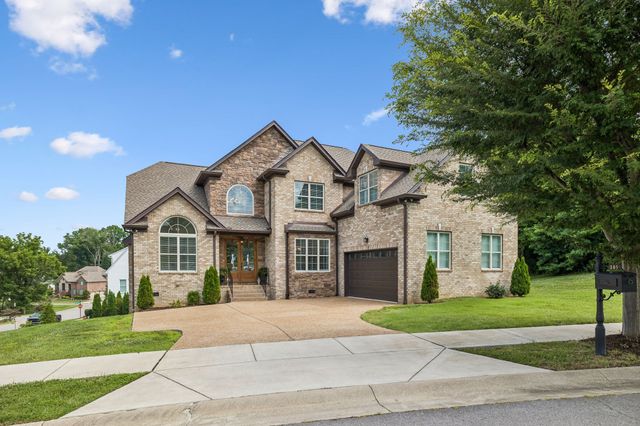 205 Moore Haven Cir, Lebanon, TN 37087