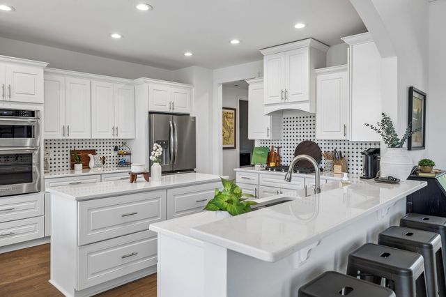 205 Moore Haven Cir, Lebanon, TN 37087