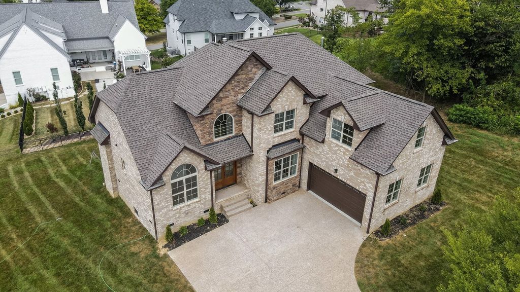 205 Moore Haven Cir, Lebanon, TN 37087