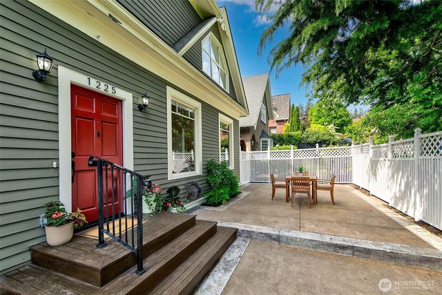 1225 9th Avenue W, Seattle, WA 98119
