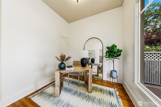 1225 9th Avenue W, Seattle, WA 98119