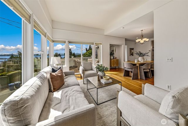 1225 9th Avenue W, Seattle, WA 98119
