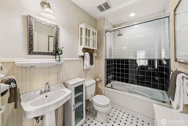 1225 9th Avenue W, Seattle, WA 98119