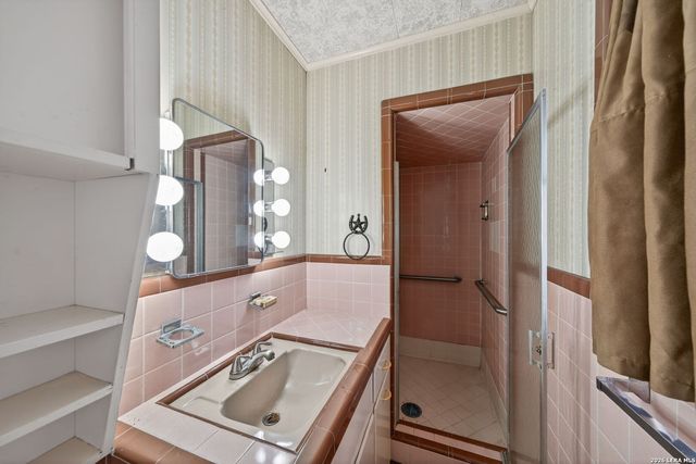 7414 us highway 281, Pleasanton, TX 78064