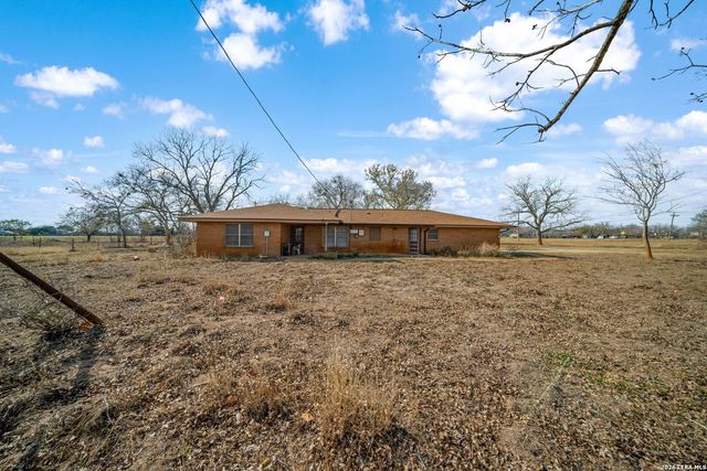 7414 us highway 281, Pleasanton, TX 78064