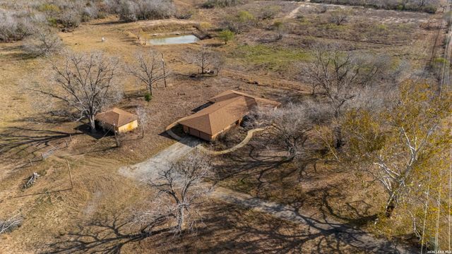 7414 us highway 281, Pleasanton, TX 78064