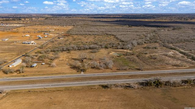 7414 us highway 281, Pleasanton, TX 78064