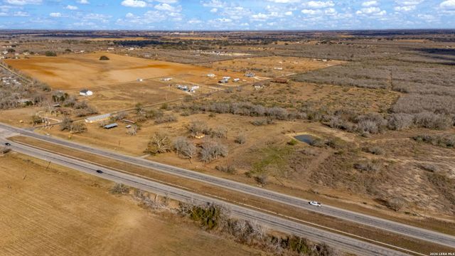 7414 us highway 281, Pleasanton, TX 78064