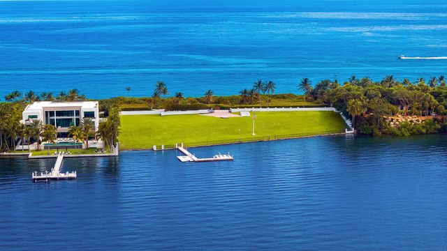 1960 S Ocean Boulevard, Manalapan, FL 33462