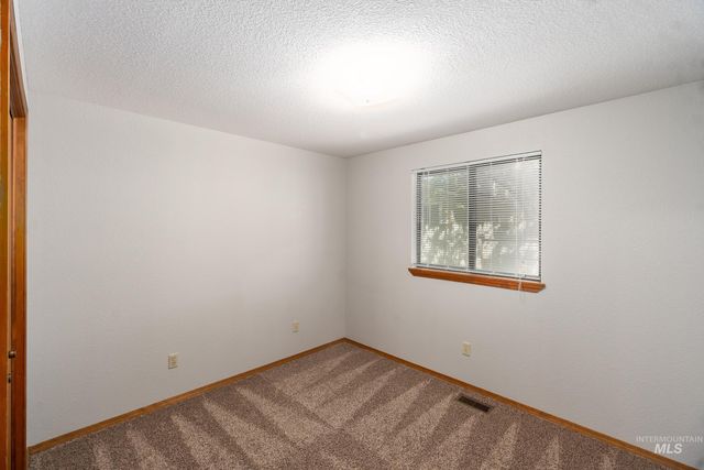 1858 N Teare Ave, Meridian, ID 83646