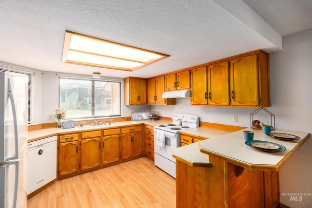 1858 N Teare Ave, Meridian, ID 83646