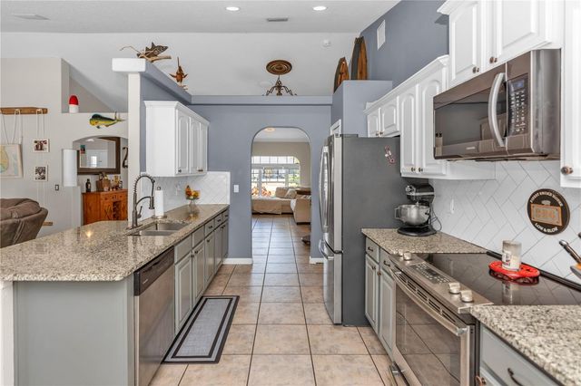 2255 BAGDAD AVENUE, Orlando, FL 32833