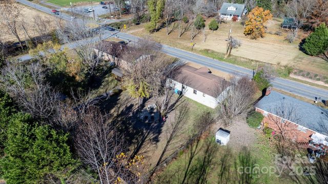 631 Powell Road, Lenoir, NC 28645