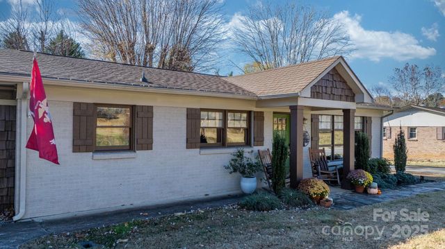 631 Powell Road, Lenoir, NC 28645