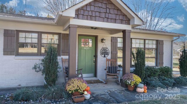 631 Powell Road, Lenoir, NC 28645