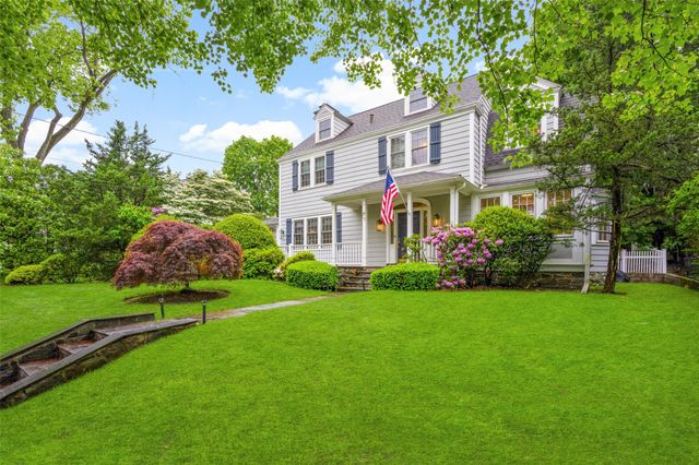 34 Edgewood Avenue, Larchmont, NY 10538