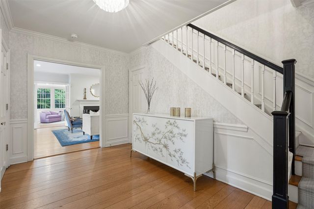 34 Edgewood Avenue, Larchmont, NY 10538