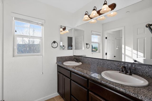 3077 N Hanalei Avenue, Fresno, CA 93737