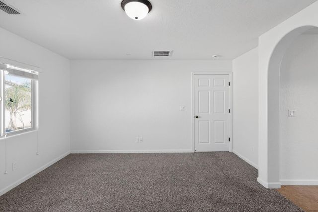 3077 N Hanalei Avenue, Fresno, CA 93737