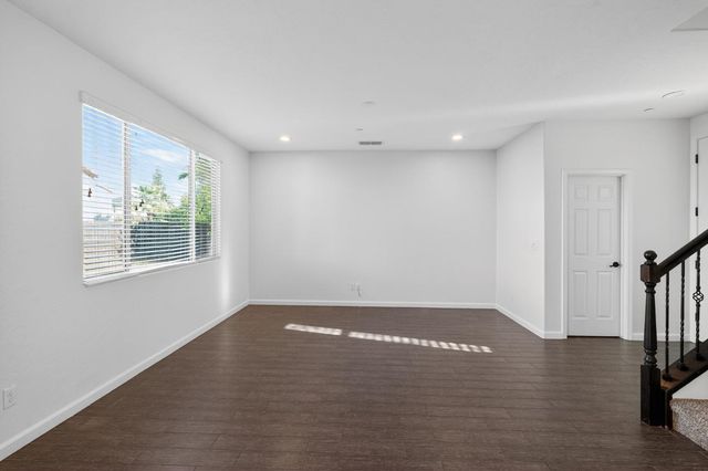 3077 N Hanalei Avenue, Fresno, CA 93737