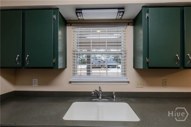 8 Cameron Court W, Pembroke, GA 31321