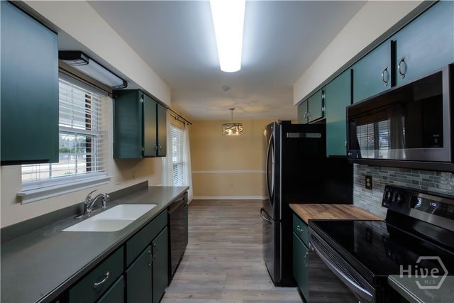 8 Cameron Court W, Pembroke, GA 31321