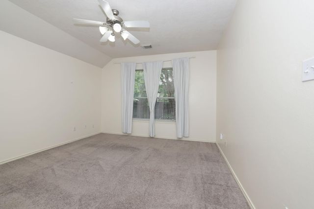 7 N Regan Mead Circle, The Woodlands, TX 77382