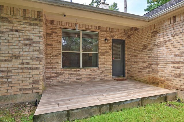 7 N Regan Mead Circle, The Woodlands, TX 77382