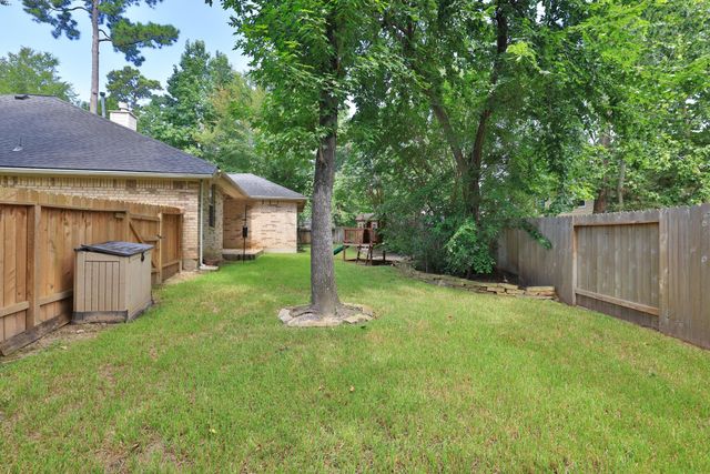 7 N Regan Mead Circle, The Woodlands, TX 77382